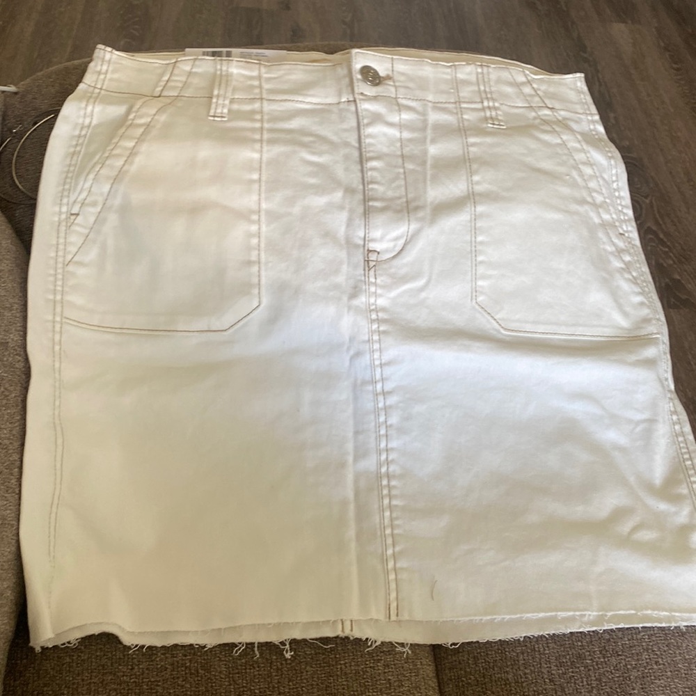 NWT Utility white skirt